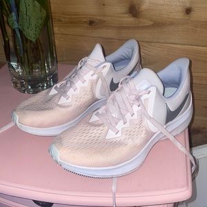 womens nike pegasus shoes size 8
